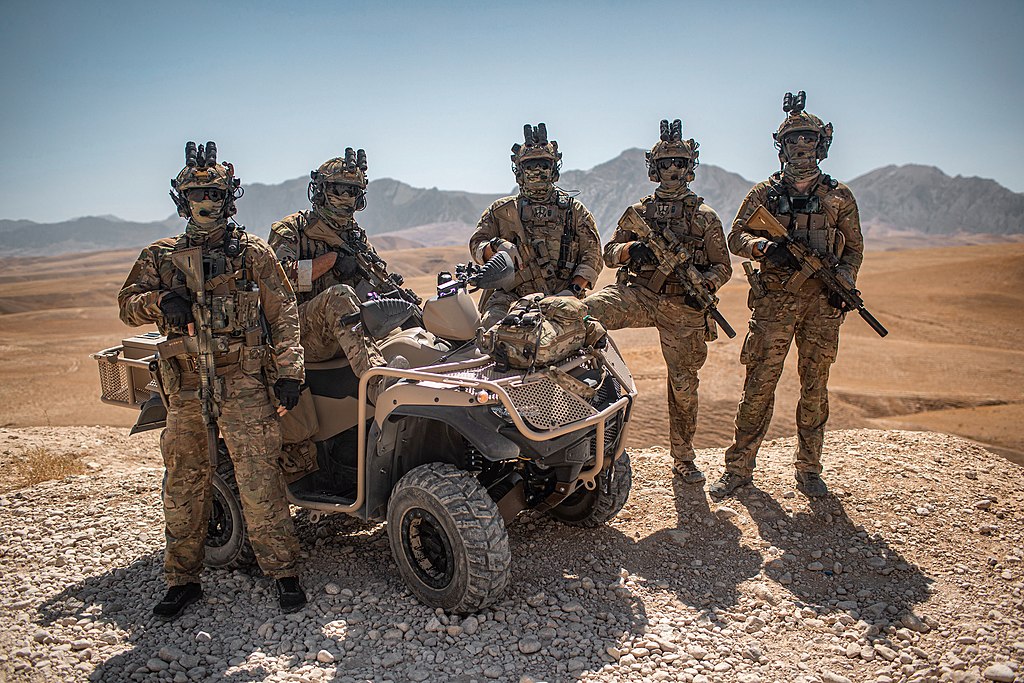 Top 10 Beroemdste Elite-eenheden (SAS, Navy SEALs, etc ...